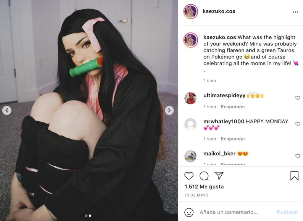 Este sexy cosplay de Nezuko en su forma demonio enamora y prepara a los fans para la segunda temporada